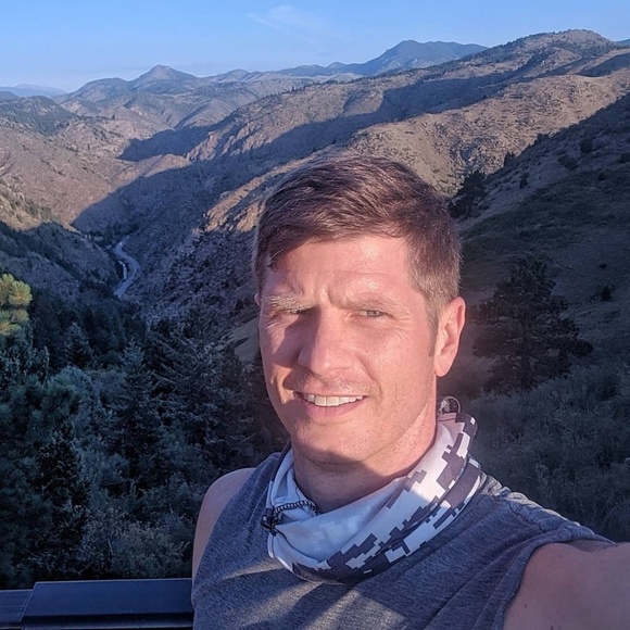 Meet your Posher, Peyton - Picture 1 of 1